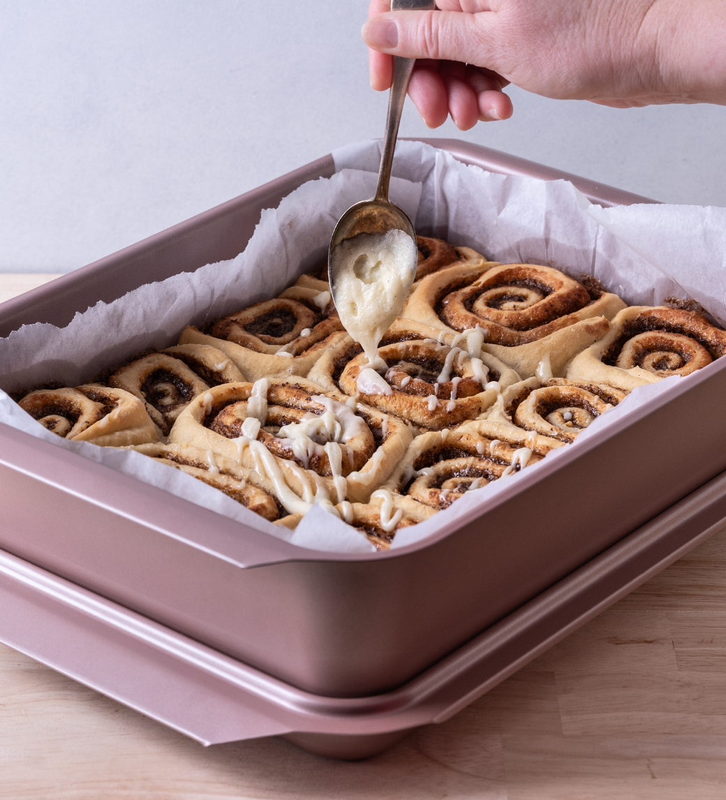 Rose Gold Roasting Tray with Lid